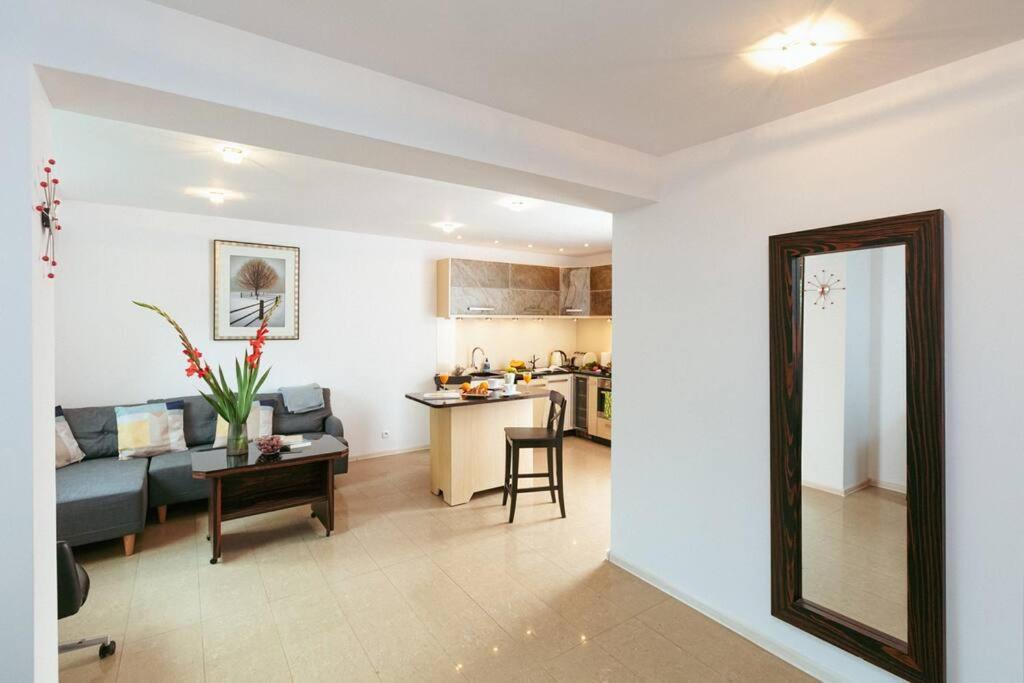 Apartment In The Heart Of Warsaw! Ngoại thất bức ảnh