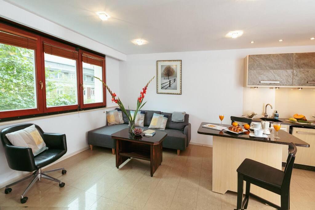 Apartment In The Heart Of Warsaw! Ngoại thất bức ảnh